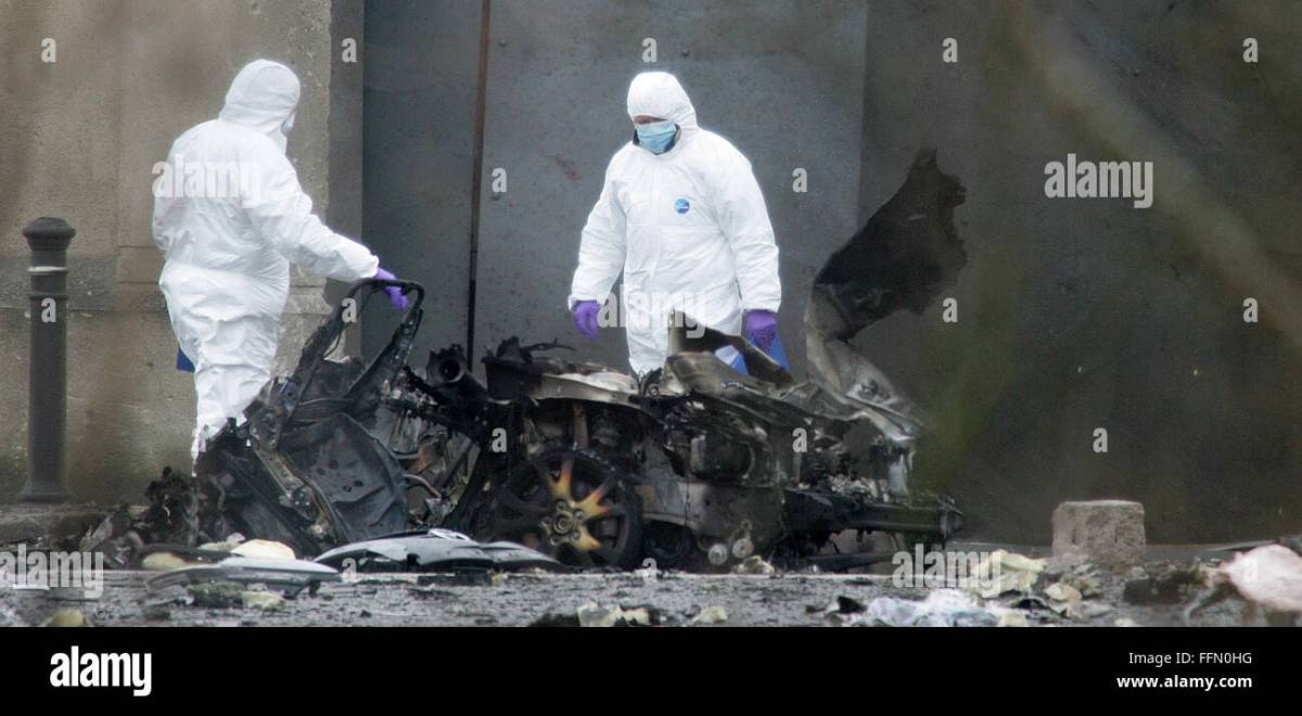 Car blown up in bomb scare near Regent Street 'had its phone